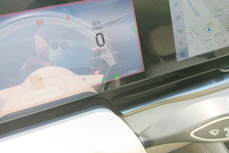 Used VOYAH Dream 2024 PHEV Extended-Range Premium Edition Odometer Close Up