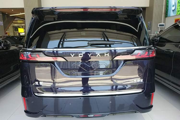 Used VOYAH Dream 2024 PHEV Extended-Range Premium Edition Rear