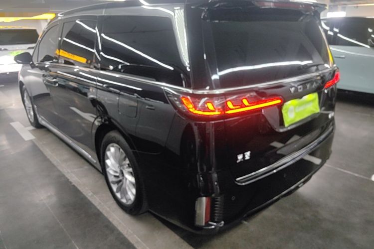 Used VOYAH Dream 2024 PHEV Extended-Range Premium Edition Rear Left 45 Deg