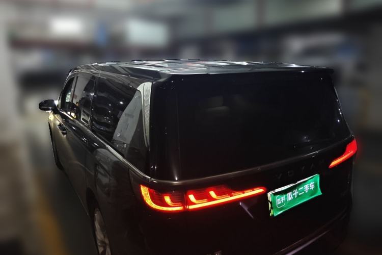 Used VOYAH Dream 2024 PHEV Extended-Range Premium Edition Rear Left 45 Deg