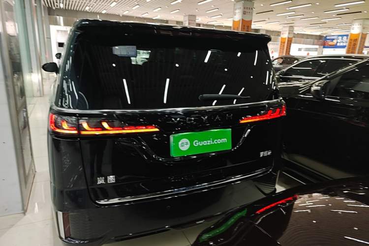Used VOYAH Dream 2024 PHEV Ultra-Long Range Flagship Edition Rear
