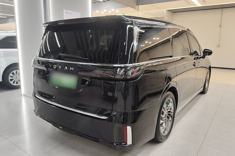 Used VOYAH Dream 2024 PHEV Ultra-Long Range Flagship Edition Rear Right 45 Deg