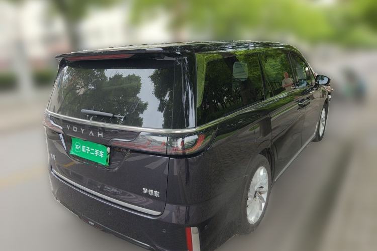 Used VOYAH Dream 2024 PHEV Extended-Range Premium Edition Rear Right 45 Deg