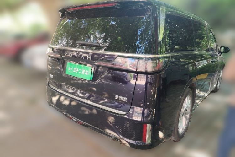 Used VOYAH Dream 2024 PHEV Extended-Range Premium Edition Rear Right 45 Deg