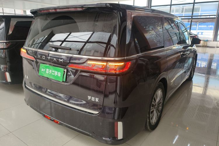Used VOYAH Dream 2024 EV Long-Range Flagship Edition Rear Right 45 Deg
