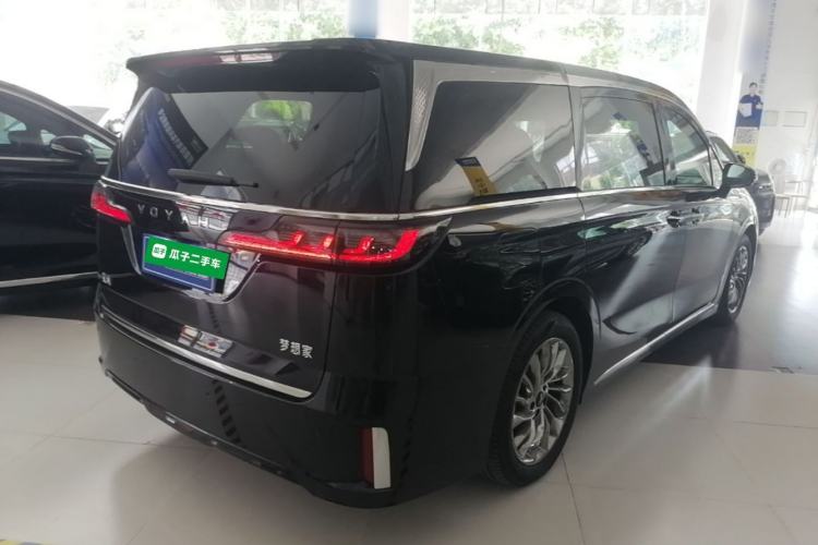 Used VOYAH Dream 2024 PHEV Ultra-Long Range Flagship Edition Rear Right 45 Deg