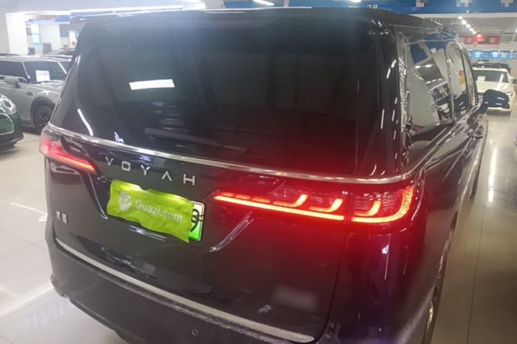 Used VOYAH Dream 2024 PHEV Ultra-Long Range Flagship Edition Rear Right 45 Deg