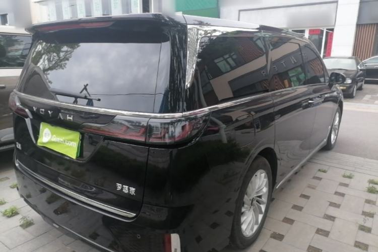 Used VOYAH Dream 2024 PHEV Extended-Range Premium Edition Rear Right 45 Deg
