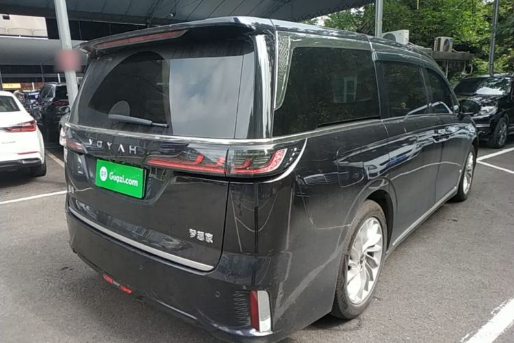 Used VOYAH Dream 2024 PHEV Extended-Range Premium Edition Rear Right 45 Deg