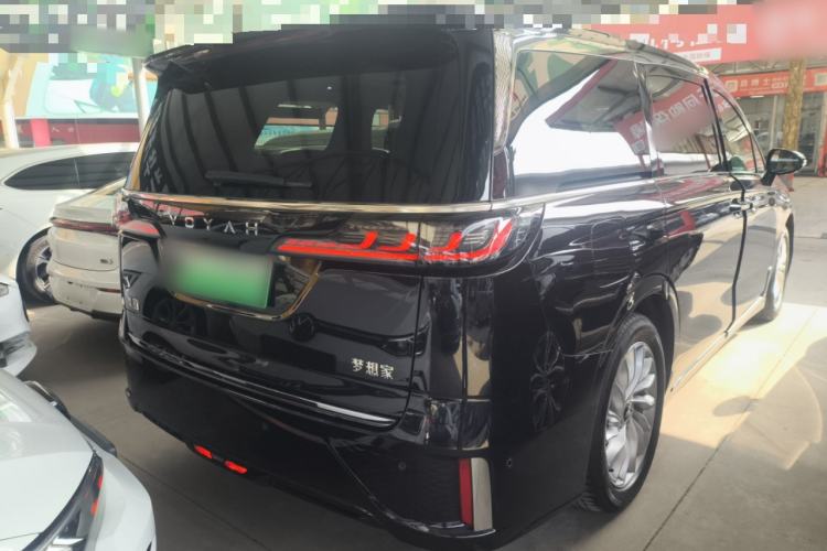 Used VOYAH Dream 2024 PHEV Extended-Range Premium Edition Rear Right 45 Deg