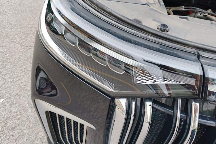 Used VOYAH Dream 2024 PHEV Ultra-Long Range Flagship Edition Right Front Headlight