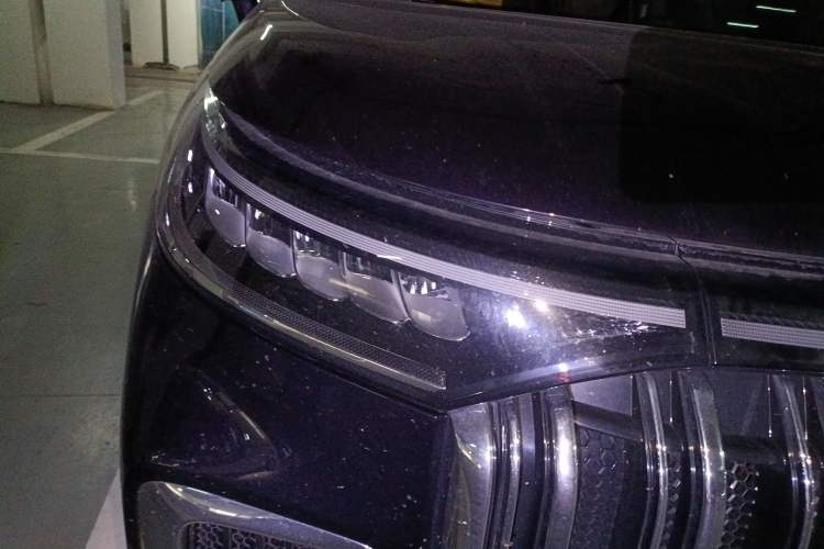 Used VOYAH Dream 2024 PHEV Ultra-Long Range Flagship Edition Right Front Headlight