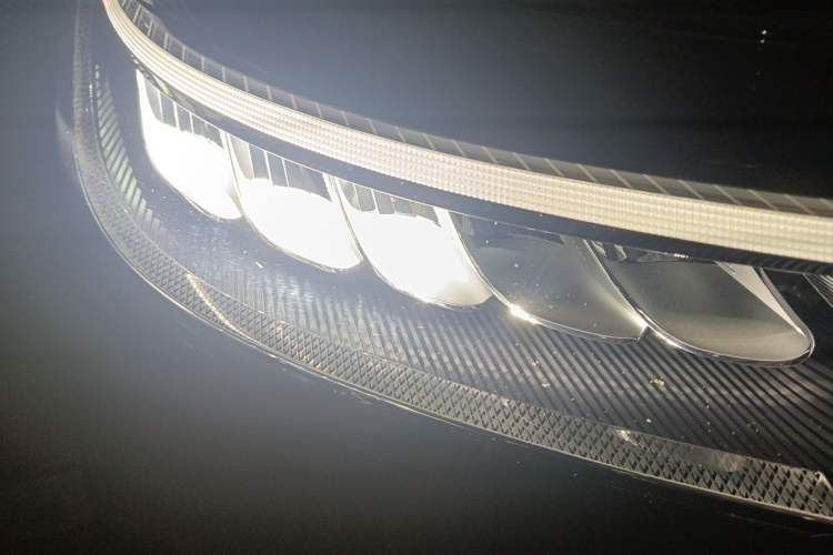 Used VOYAH Dream 2024 PHEV Ultra-Long Range Flagship Edition Right Front Headlight