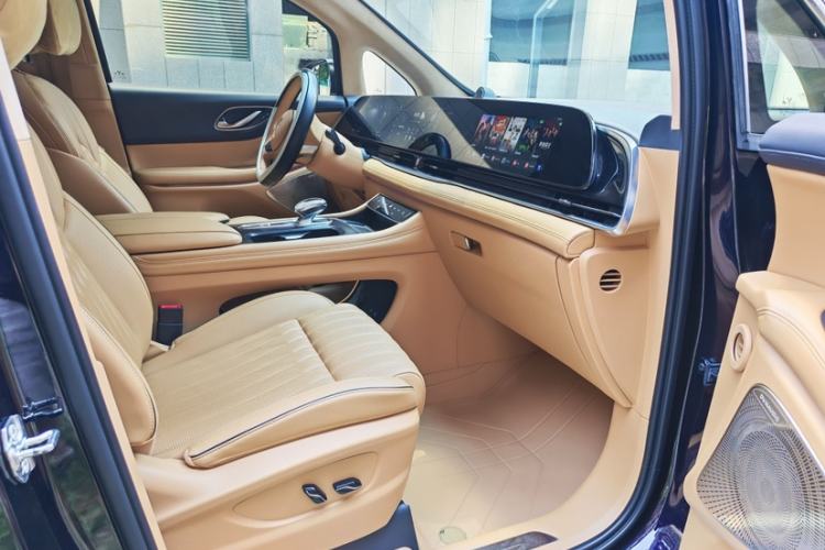 Used VOYAH Dream 2024 PHEV Ultra-Long Range Flagship Edition Right Front Seat