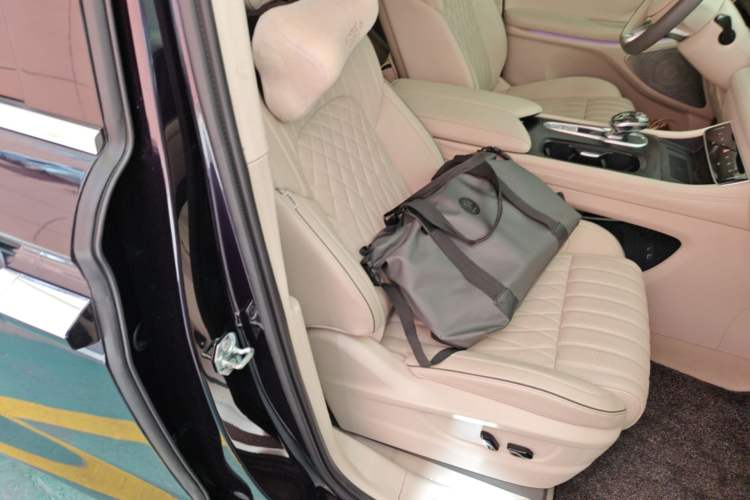 Used VOYAH Dream 2024 PHEV Ultra-Long Range Flagship Edition Right Front Seat