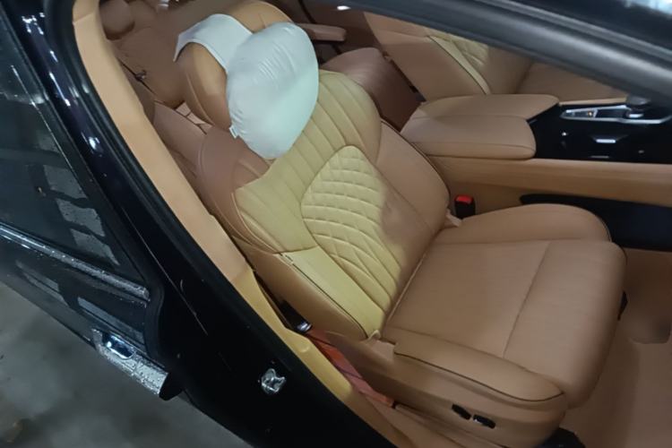 Used VOYAH Dream 2024 PHEV Ultra-Long Range Flagship Edition Right Front Seat