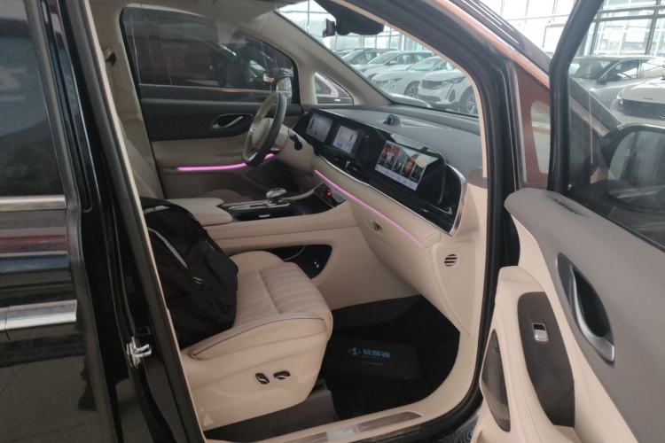 Used VOYAH Dream 2024 EV Long-Range Flagship Edition Right Front Seat