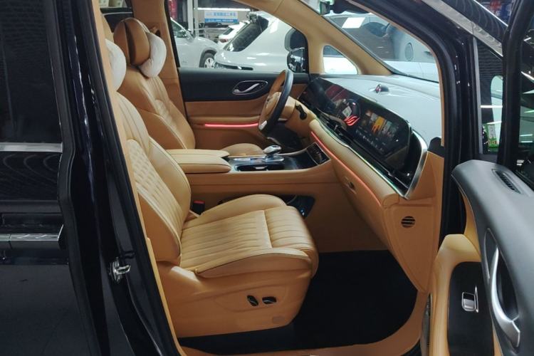 Used VOYAH Dream 2024 PHEV Ultra-Long Range Flagship Edition Right Front Seat