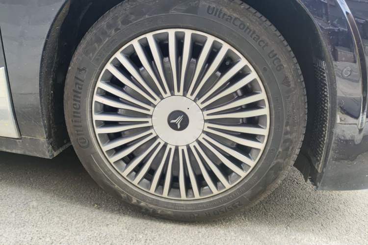 Used VOYAH Dream 2024 PHEV Extended-Range Premium Edition Right Front Wheel Hub