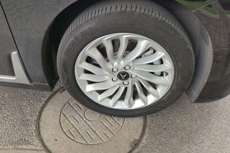 Used VOYAH Dream 2024 PHEV Extended-Range Premium Edition Right Front Wheel Hub