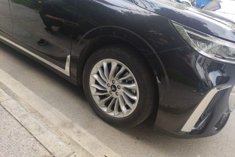 Used VOYAH Dream 2024 PHEV Extended-Range Premium Edition Right Front Wheel Hub