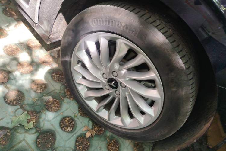 Used VOYAH Dream 2024 PHEV Extended-Range Premium Edition Right Front Wheel Hub