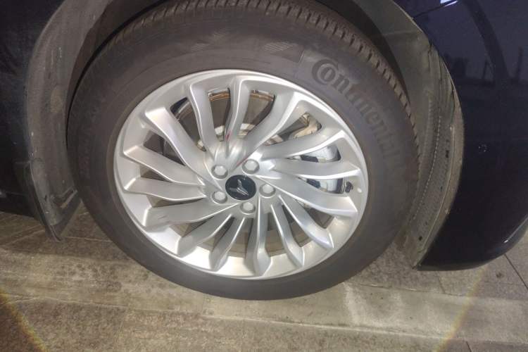 Used VOYAH Dream 2024 PHEV Extended-Range Premium Edition Right Front Wheel Hub