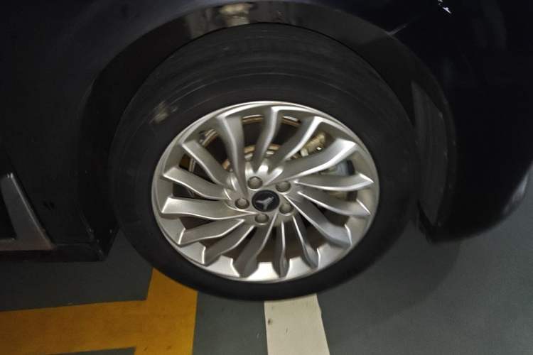 Used VOYAH Dream 2024 PHEV Extended-Range Premium Edition Right Front Wheel Hub