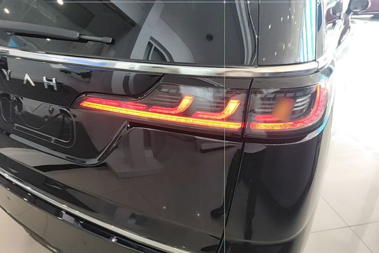 Used VOYAH Dream 2024 PHEV Extended-Range Premium Edition Right Rear Taillight