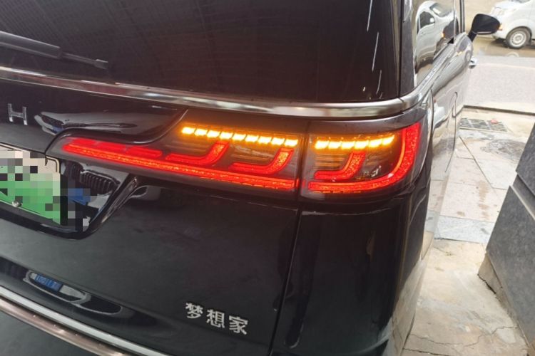 Used VOYAH Dream 2024 PHEV Extended-Range Premium Edition Right Rear Taillight