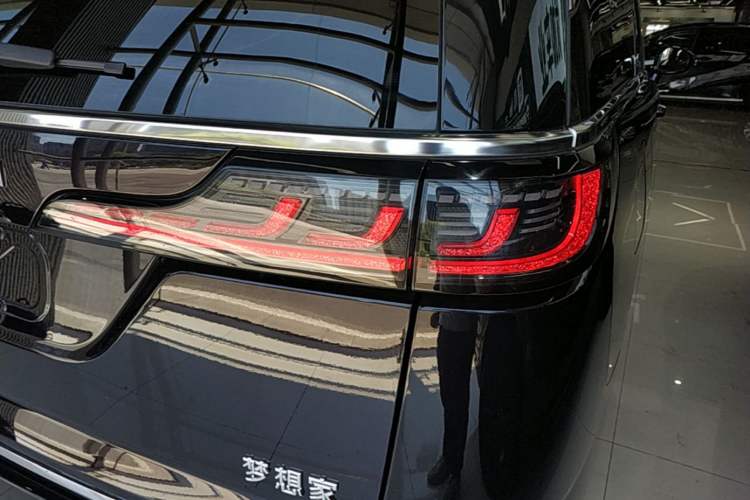 Used VOYAH Dream 2024 PHEV Extended-Range Premium Edition Right Rear Taillight