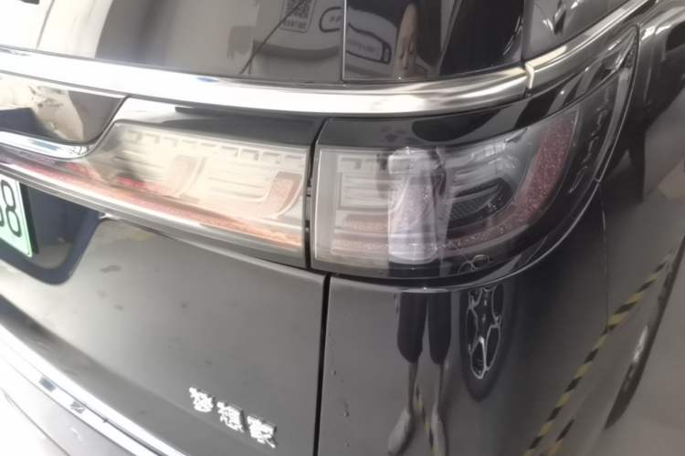 Used VOYAH Dream 2024 PHEV Ultra-Long Range Flagship Edition Right Rear Taillight