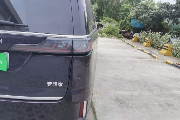 Used VOYAH Dream 2024 PHEV Extended-Range Premium Edition Right Rear Taillight