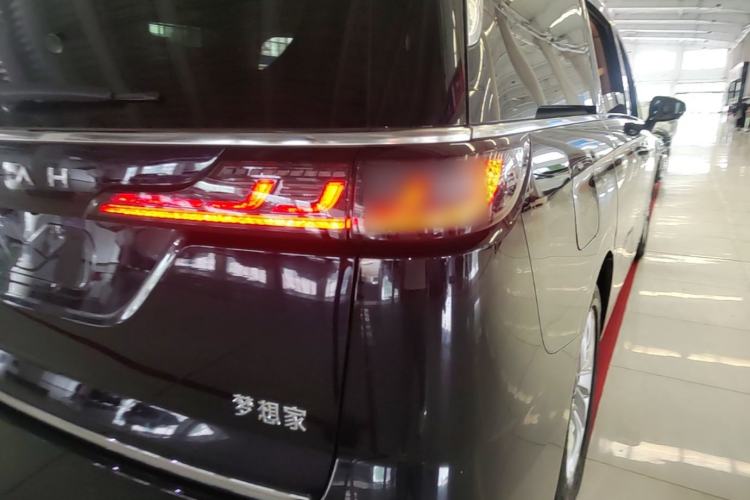 Used VOYAH Dream 2024 PHEV Extended-Range Premium Edition Right Rear Taillight
