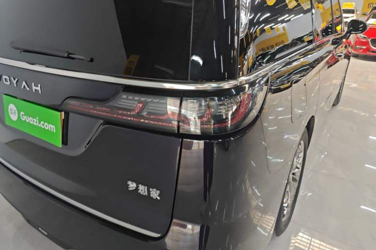 Used VOYAH Dream 2024 PHEV Ultra-Long Range Flagship Edition Right Rear Taillight