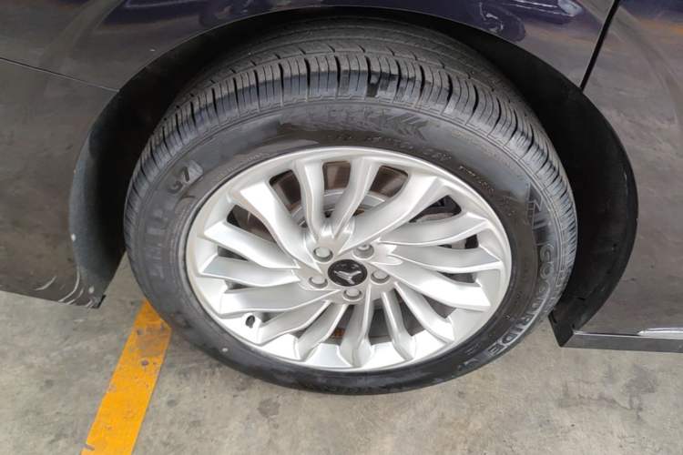 Used VOYAH Dream 2024 PHEV Extended-Range Premium Edition Right Rear Wheel Hub