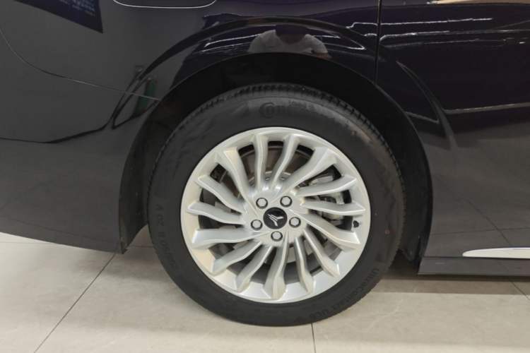 Used VOYAH Dream 2024 PHEV Extended-Range Premium Edition Right Rear Wheel Hub