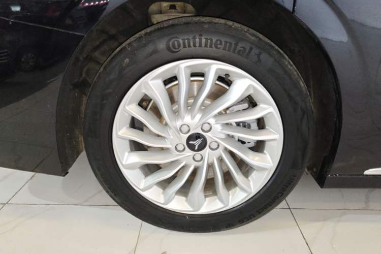 Used VOYAH Dream 2024 PHEV Extended-Range Premium Edition Right Rear Wheel Hub