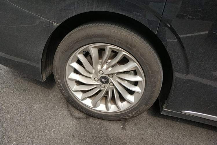 Used VOYAH Dream 2024 PHEV Extended-Range Premium Edition Right Rear Wheel Hub