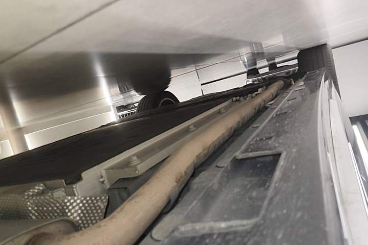 Used VOYAH Dream 2024 PHEV Ultra-Long Range Flagship Edition Right Side Sill