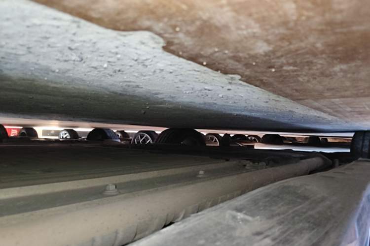 Used VOYAH Dream 2024 PHEV Ultra-Long Range Flagship Edition Right Side Sill