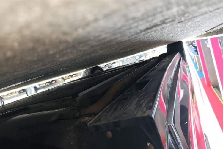 Used VOYAH Dream 2024 PHEV Ultra-Long Range Flagship Edition Right Side Sill