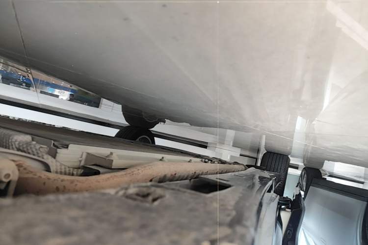 Used VOYAH Dream 2024 PHEV Extended-Range Premium Edition Right Side Sill