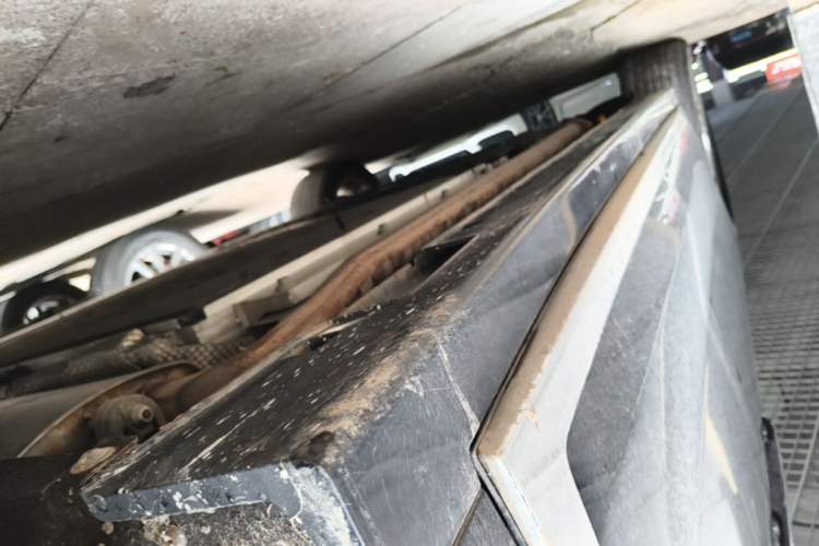 Used VOYAH Dream 2024 PHEV Extended-Range Premium Edition Right Side Sill