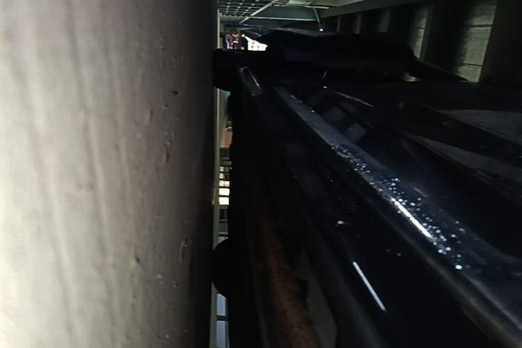 Used VOYAH Dream 2024 PHEV Ultra-Long Range Flagship Edition Right Side Sill