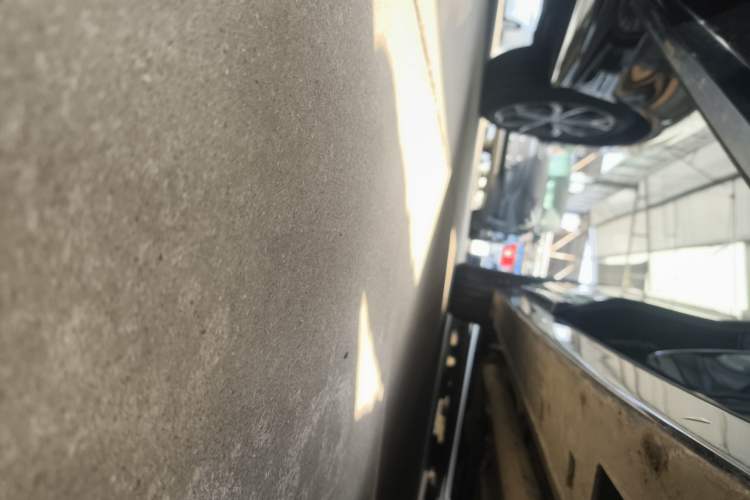 Used VOYAH Dream 2024 PHEV Extended-Range Premium Edition Right Side Sill