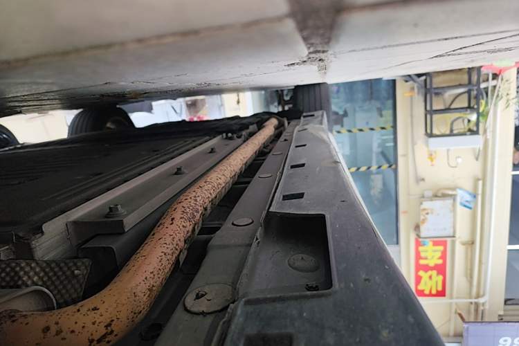 Used VOYAH Dream 2024 PHEV Extended-Range Premium Edition Right Side Sill