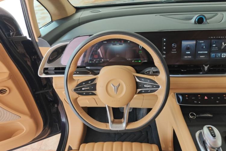 Used VOYAH Dream 2024 PHEV Ultra-Long Range Flagship Edition Steering Wheel