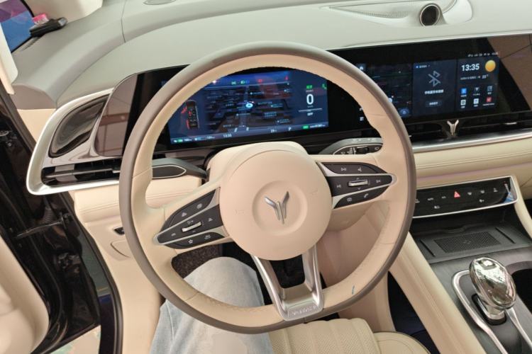 Used VOYAH Dream 2024 PHEV Ultra-Long Range Flagship Edition Steering Wheel