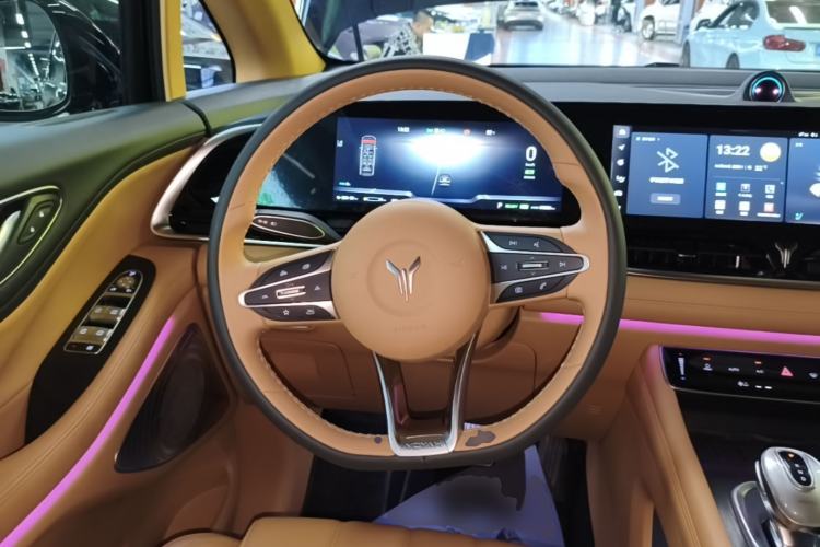 Used VOYAH Dream 2024 PHEV Extended-Range Premium Edition Steering Wheel